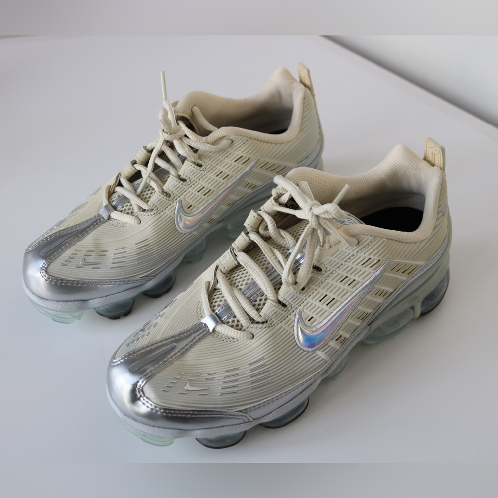 Never Worn Nike Vapor Max 360 Sneakers